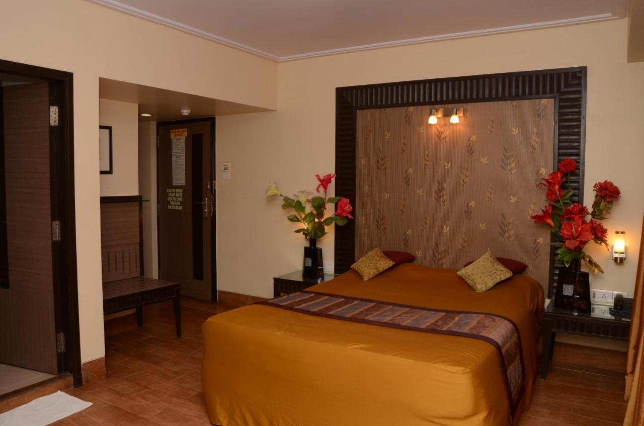 Hotel Sampoorna Mumbai Exterior photo