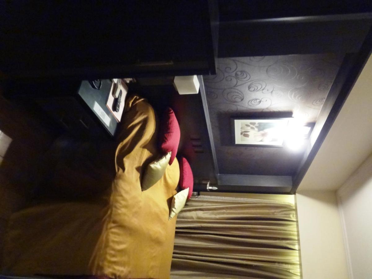Hotel Sampoorna Mumbai Room photo