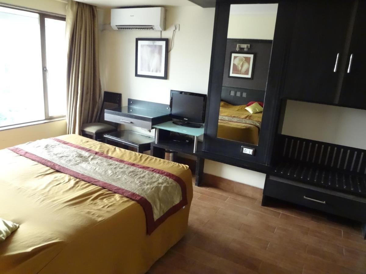 Hotel Sampoorna Mumbai Exterior photo